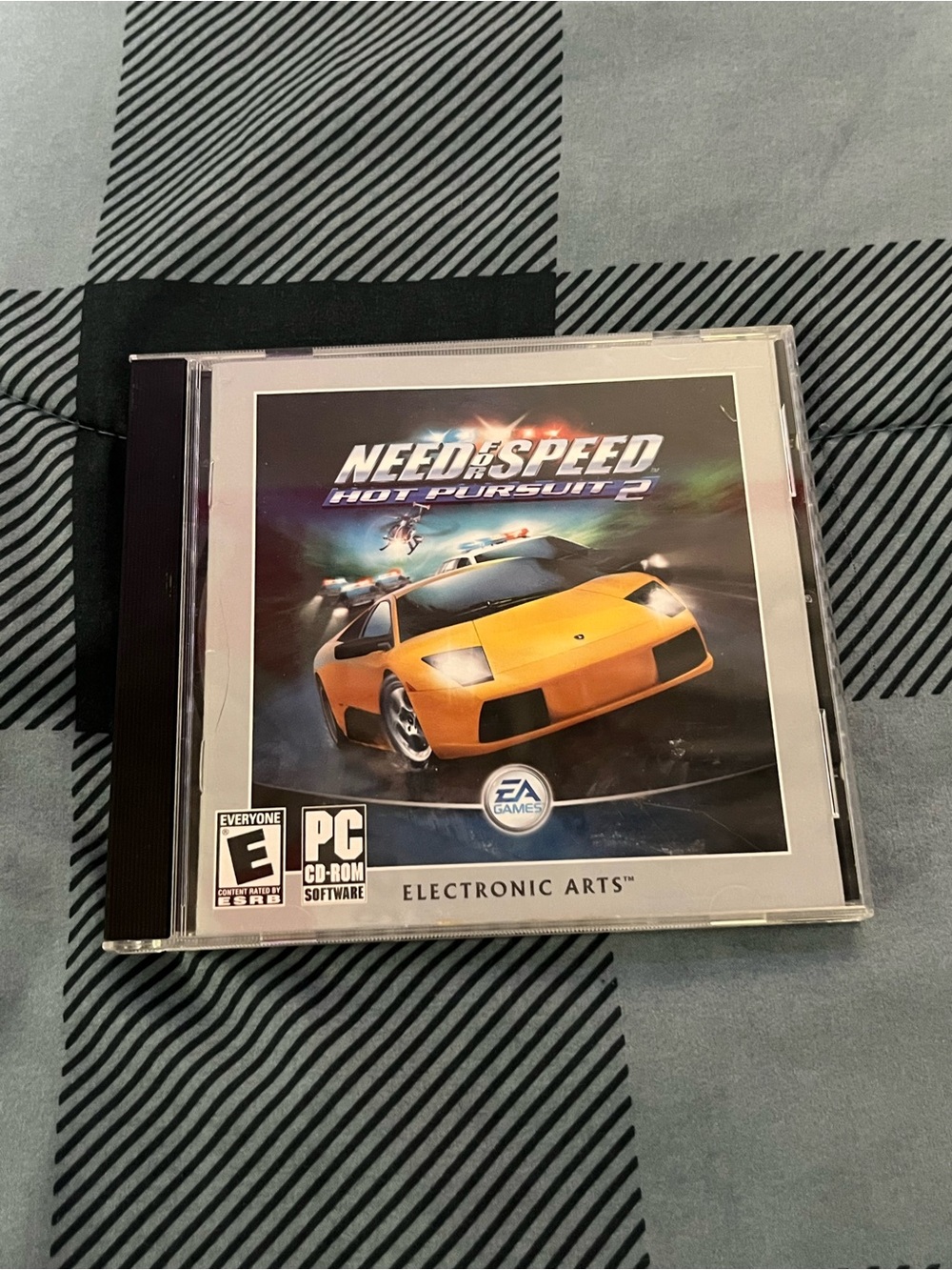 NEED FOR SPEED: HOT PURSUIT 2 2002 Racing PC Game Scholastic NOS